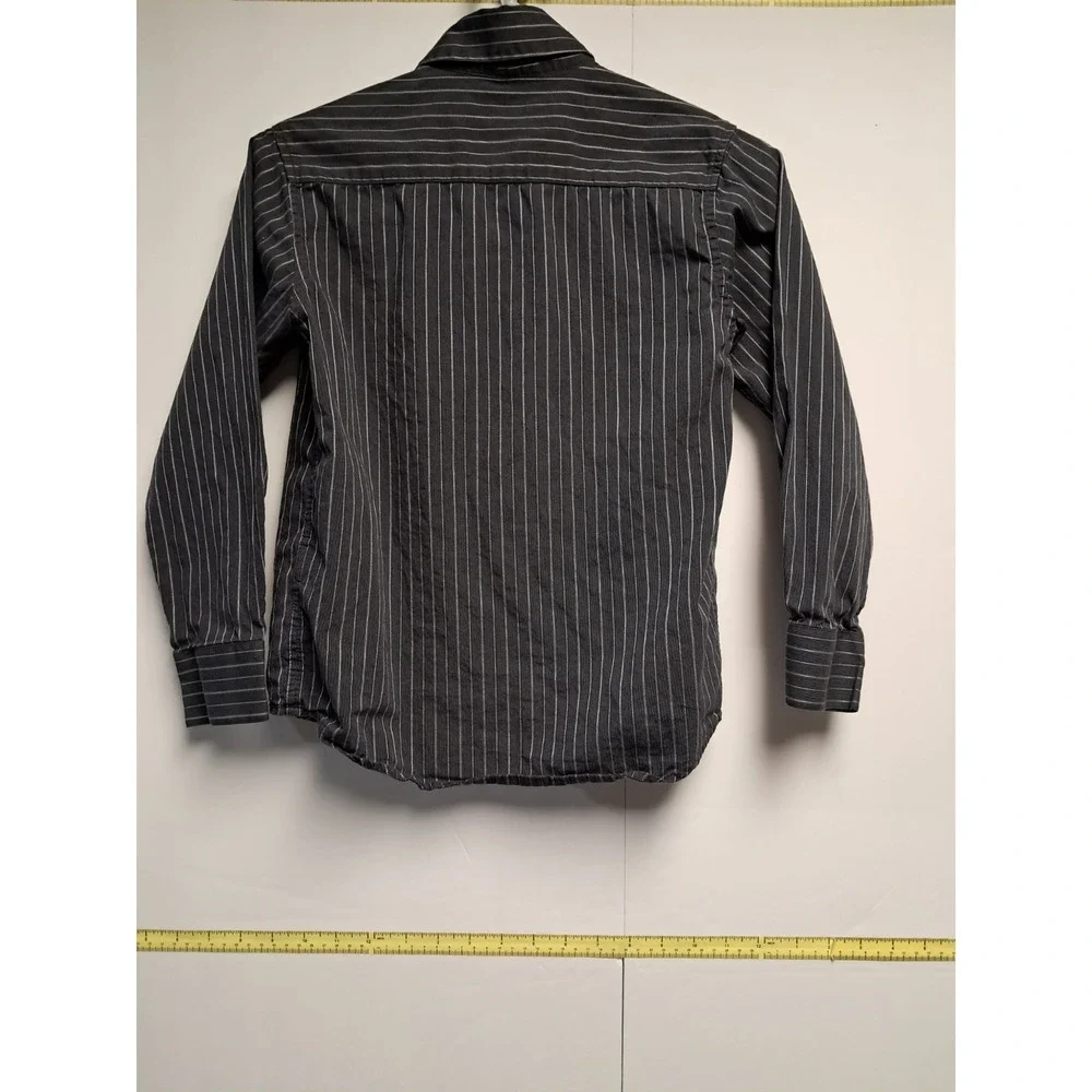 Boys Calvin Klein Pin Stripe Button Down Shirt.‎ Size 8